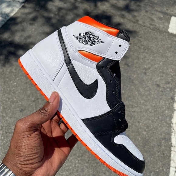 Air jordan mid - Picture 3 of 5